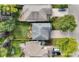 581 CLEARWATER CRESCENT - 43