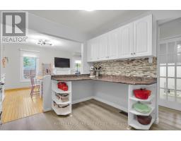 68 FOUR OAKS CRESCENT - 10