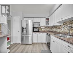 68 FOUR OAKS CRESCENT - 12