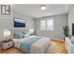 68 FOUR OAKS CRESCENT - 18