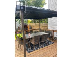 68 FOUR OAKS CRESCENT - 26