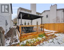 68 FOUR OAKS CRESCENT - 29