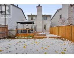 68 FOUR OAKS CRESCENT - 33