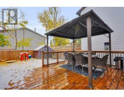 68 FOUR OAKS CRESCENT - 34