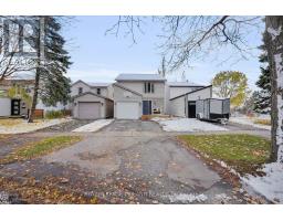 68 FOUR OAKS CRESCENT - 36