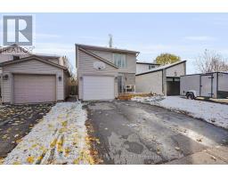 68 FOUR OAKS CRESCENT - 37