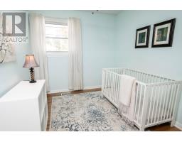 110 LAURENTIAN DRIVE N - 11