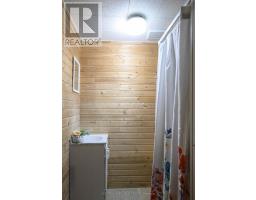 110 LAURENTIAN DRIVE N - 16