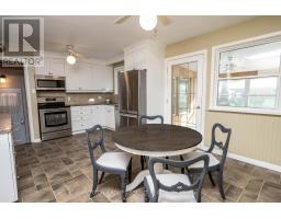 110 LAURENTIAN DRIVE N - 7