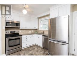 110 LAURENTIAN DRIVE N - 8