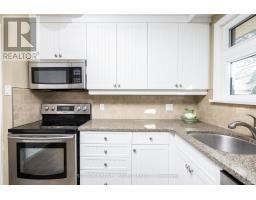 110 LAURENTIAN DRIVE N - 9