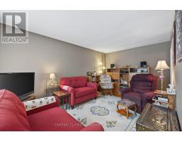 58 SCOTCHMERE CRESCENT - 4