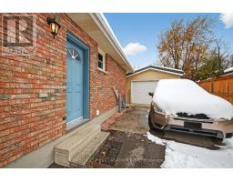 58 SCOTCHMERE CRESCENT - 44