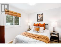 5 SASHA CRESCENT - 12