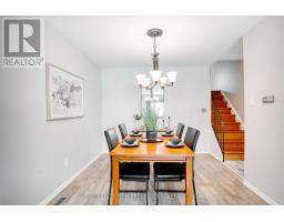 5 SASHA CRESCENT - 21