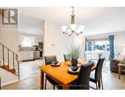 5 SASHA CRESCENT - 23