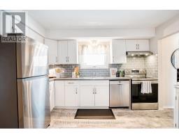 5 SASHA CRESCENT - 27