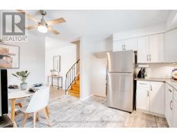 5 SASHA CRESCENT - 28