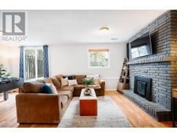 5 SASHA CRESCENT - 31