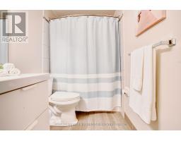 5 SASHA CRESCENT - 5