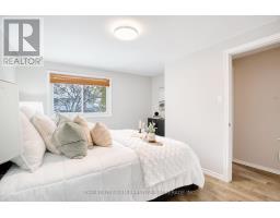 5 SASHA CRESCENT - 8