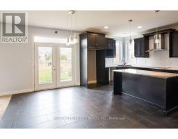 7 TURNBERRY COURT - 13