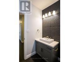 7 TURNBERRY COURT - 18