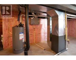 7 TURNBERRY COURT - 44