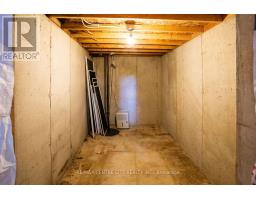 7 TURNBERRY COURT - 46