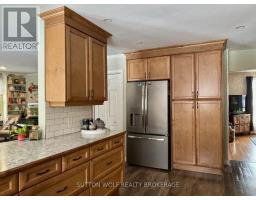 315 CARADOC STREET N - 10