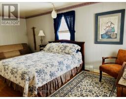 315 CARADOC STREET N - 24