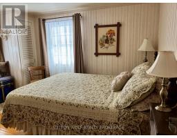 315 CARADOC STREET N - 26