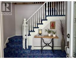 315 CARADOC STREET N - 3