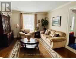 315 CARADOC STREET N - 8