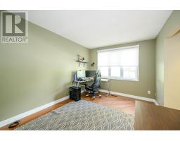 237 CASTLEGROVE BOULEVARD - 8