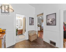 785 QUEENS AVENUE - 15