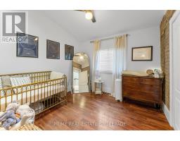 785 QUEENS AVENUE - 18