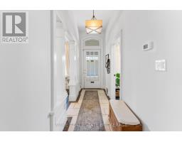 785 QUEENS AVENUE - 7