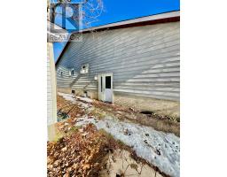 353 OXFORD STREET E - 4