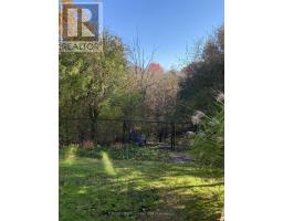 21 ALDERWOOD COURT - 32