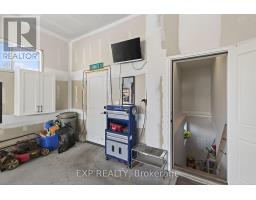 11 HAYES STREET - 39