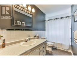 15 TALAVERA CRESCENT - 24