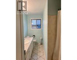 358 HELEN DRIVE - 17