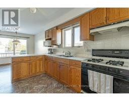 18 - 825 SHELBORNE STREET - 13