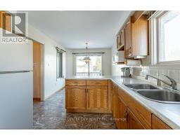 18 - 825 SHELBORNE STREET - 14