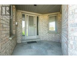 18 - 825 SHELBORNE STREET - 31