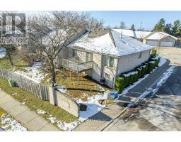 18 - 825 SHELBORNE STREET - 34