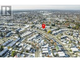 18 - 825 SHELBORNE STREET - 37