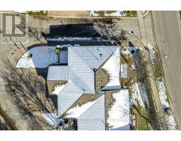 18 - 825 SHELBORNE STREET - 39