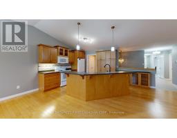 50 - 620 THISTLEWOOD DRIVE - 21